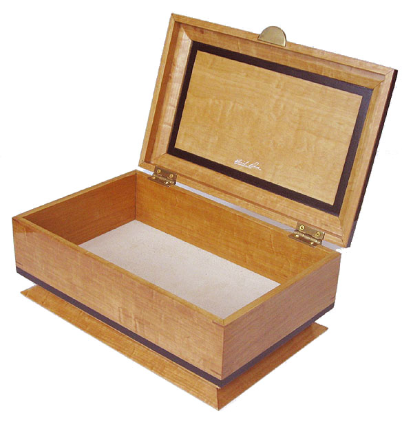 Decorative wood keepsake box - open view