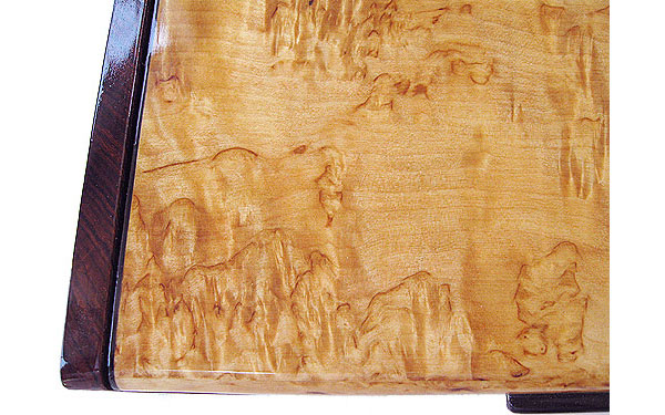 Masur birch box top close up - handmade decorative wood keepsake box