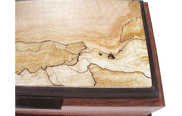 Spalted maple box top close-up - Handcrafted decorative wood keepsake box