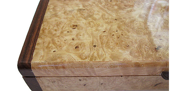 Maple burl weekly pill box top close up